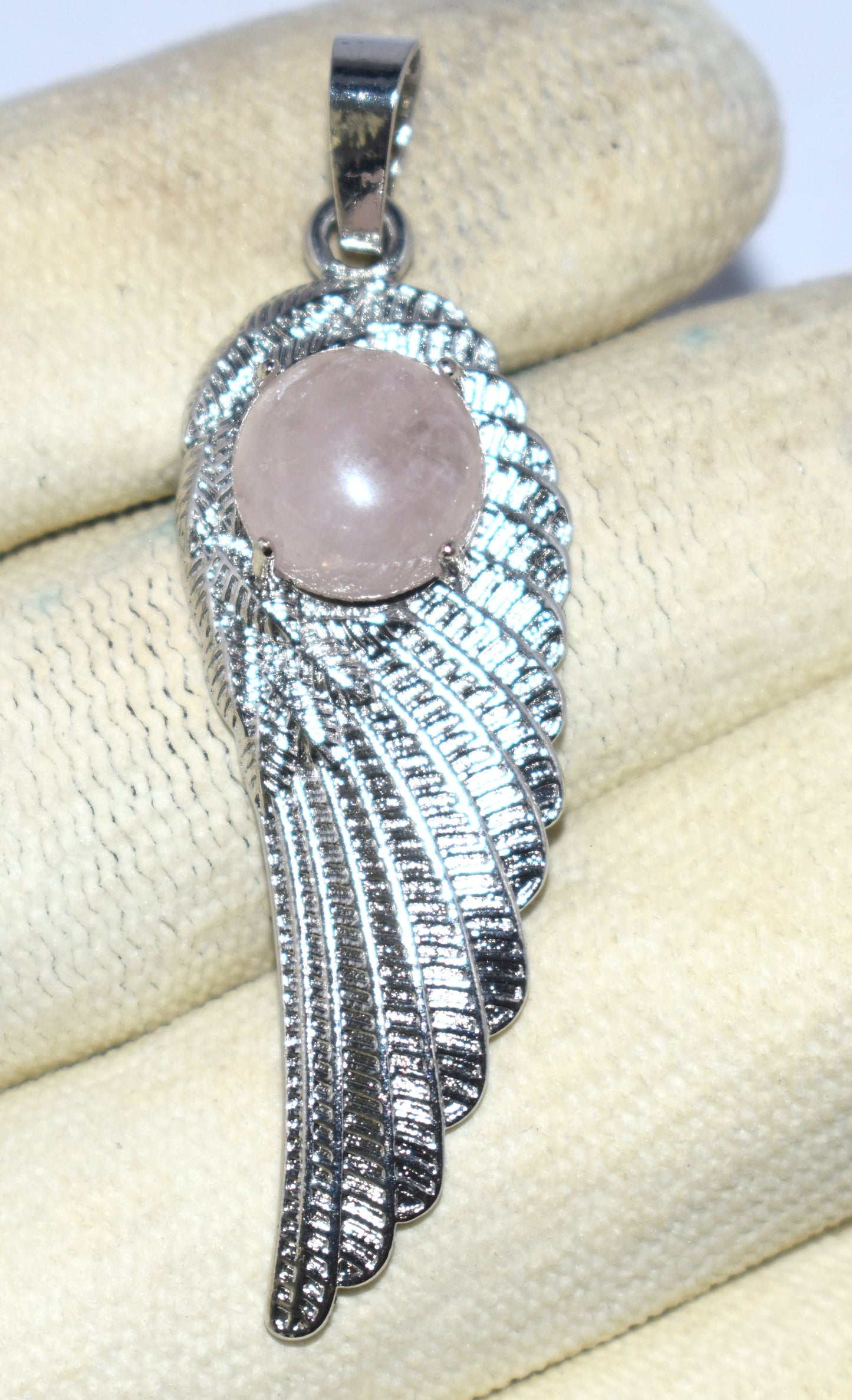 Beautiful Rose Quartz Locket, {Weight - 4.50 Gram}