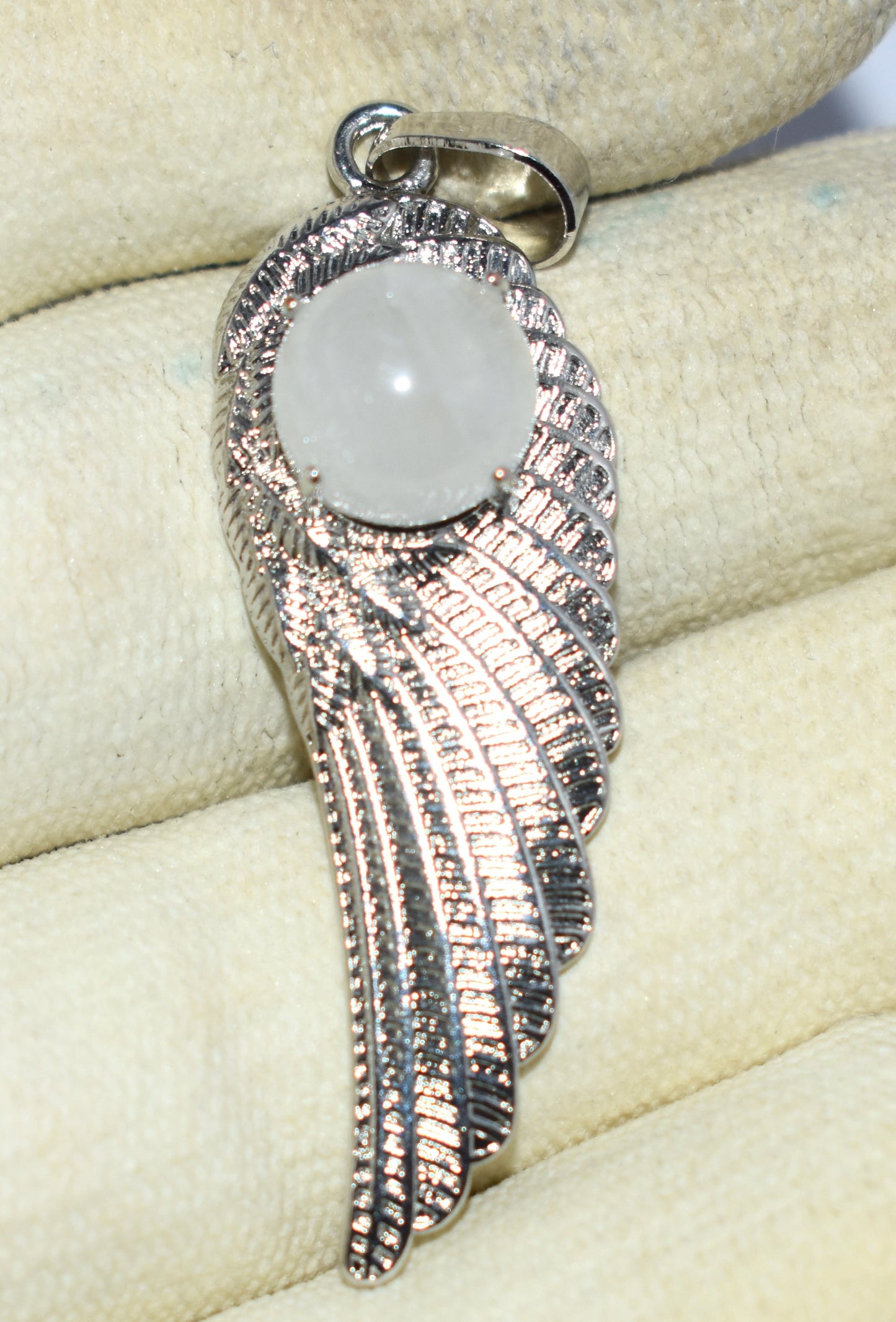 White Crystal Locket, {Weight - 4.60 Gram}