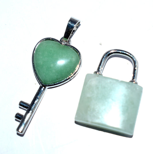 {Key and Lock} Green Aventurine Tala Chaabi Set, {Weight - 9.00 Gram}