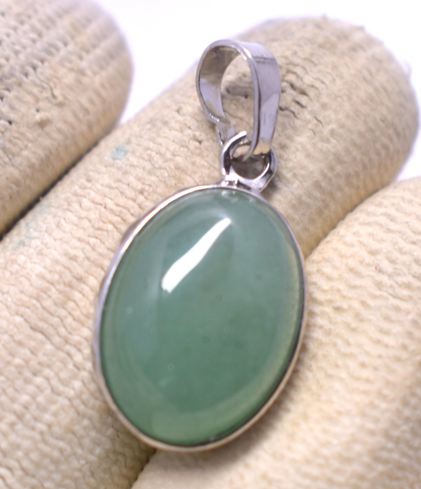 Beautiful Green Aventurine Locket, {Weight - 3.30 Gram}