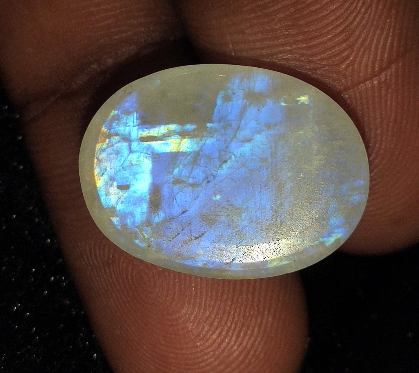 Rainbow Moonstone, Oval Blue Flashy Loose Gemstone, 13.90 Carat, Size-14x20x5mm,