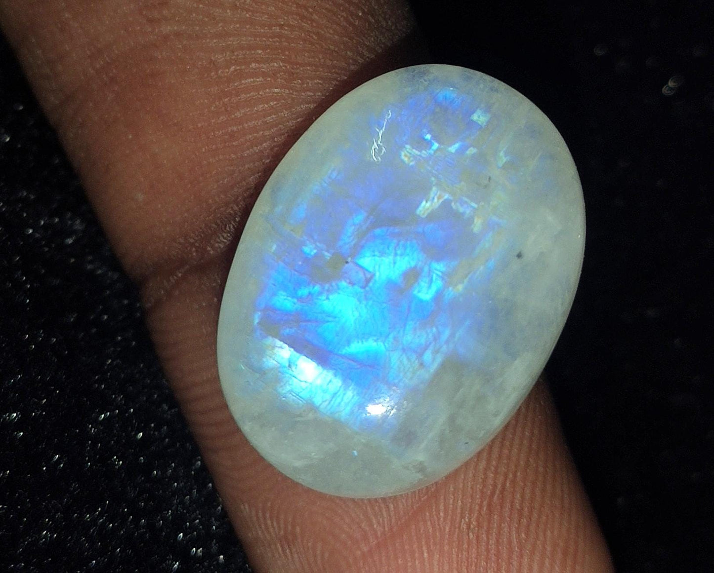 Rainbow Moonstone, Oval Blue Flashy Loose Gemstone, 13.90 Carat, Size-14x20x5mm,